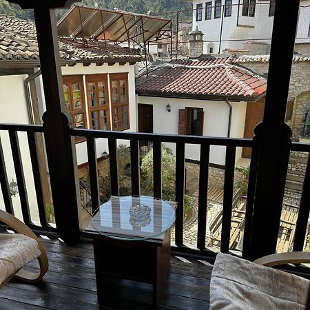 Hotel Mangalemi 베라트 외부 사진