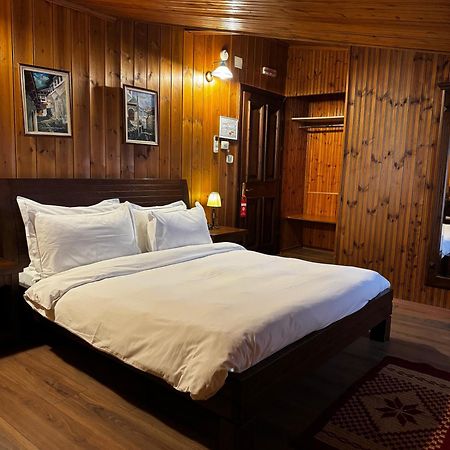 Hotel Mangalemi 베라트 외부 사진