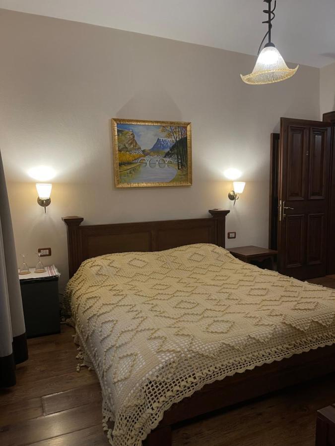 Hotel Mangalemi 베라트 외부 사진