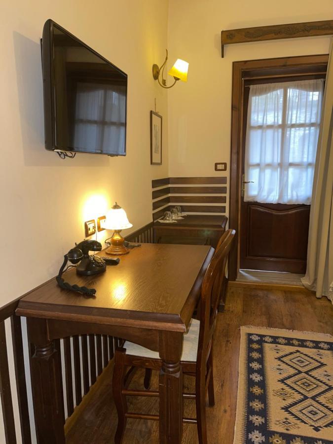 Hotel Mangalemi 베라트 외부 사진