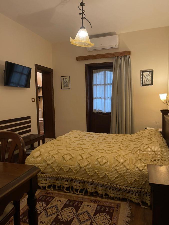 Hotel Mangalemi 베라트 외부 사진