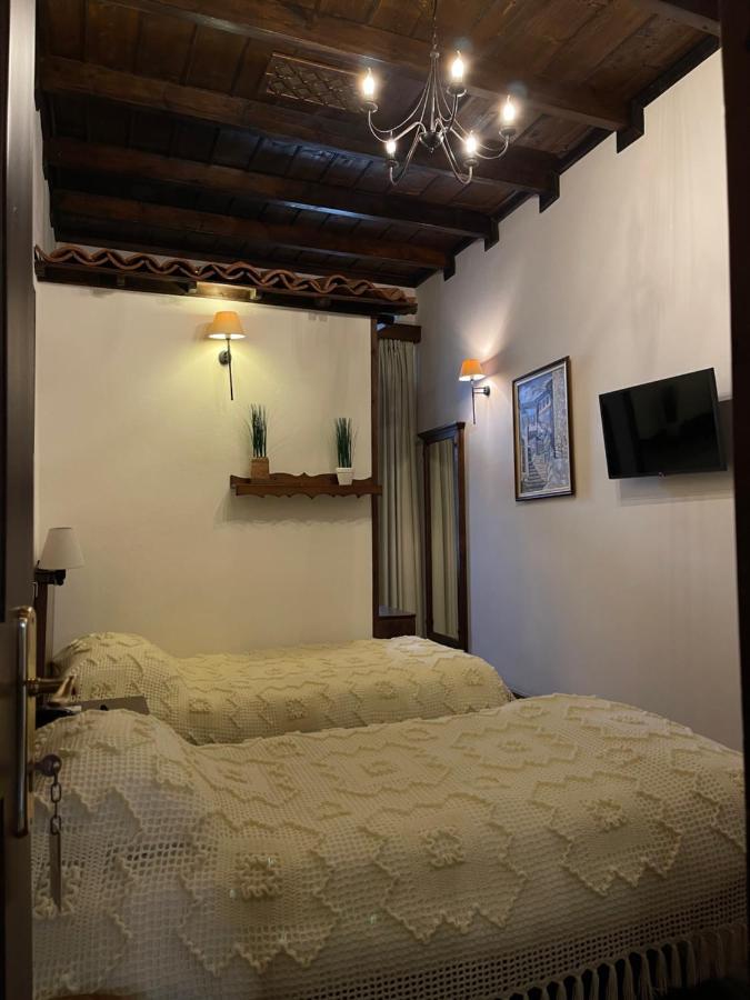 Hotel Mangalemi 베라트 외부 사진