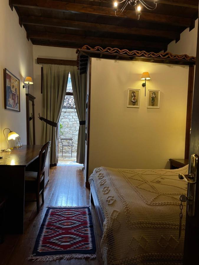 Hotel Mangalemi 베라트 외부 사진