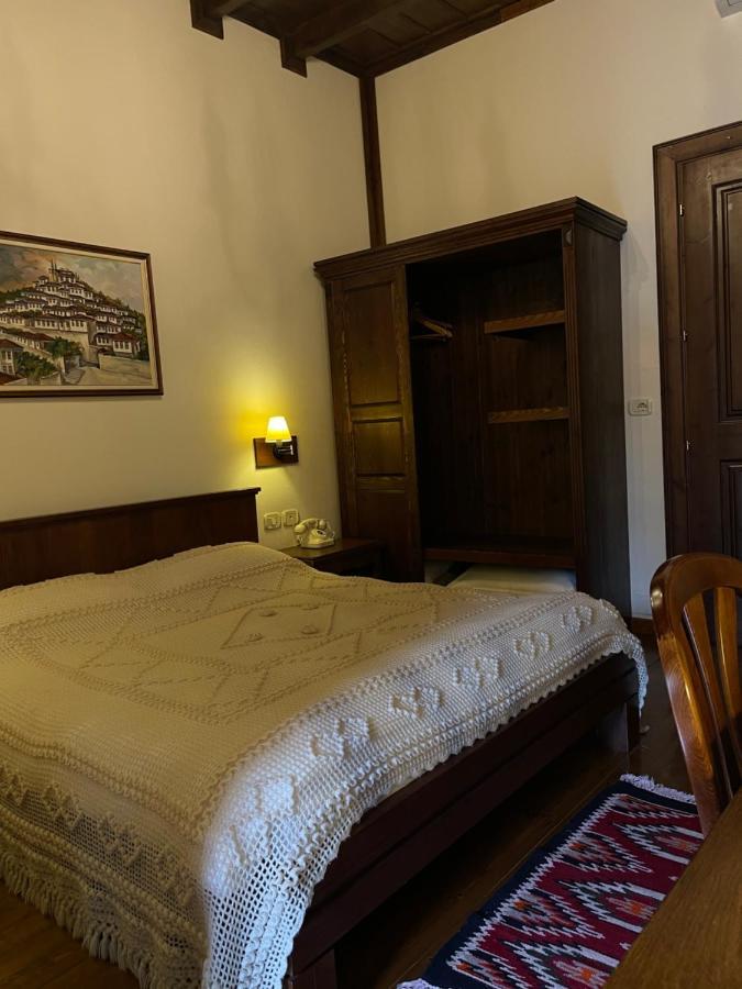 Hotel Mangalemi 베라트 외부 사진