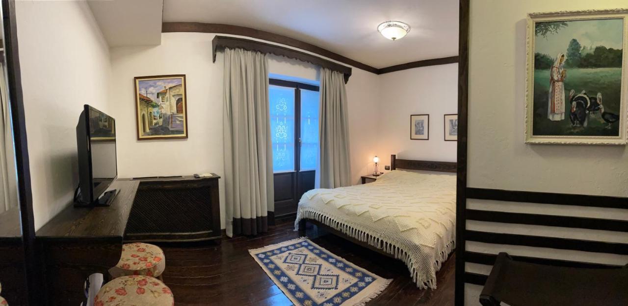 Hotel Mangalemi 베라트 외부 사진