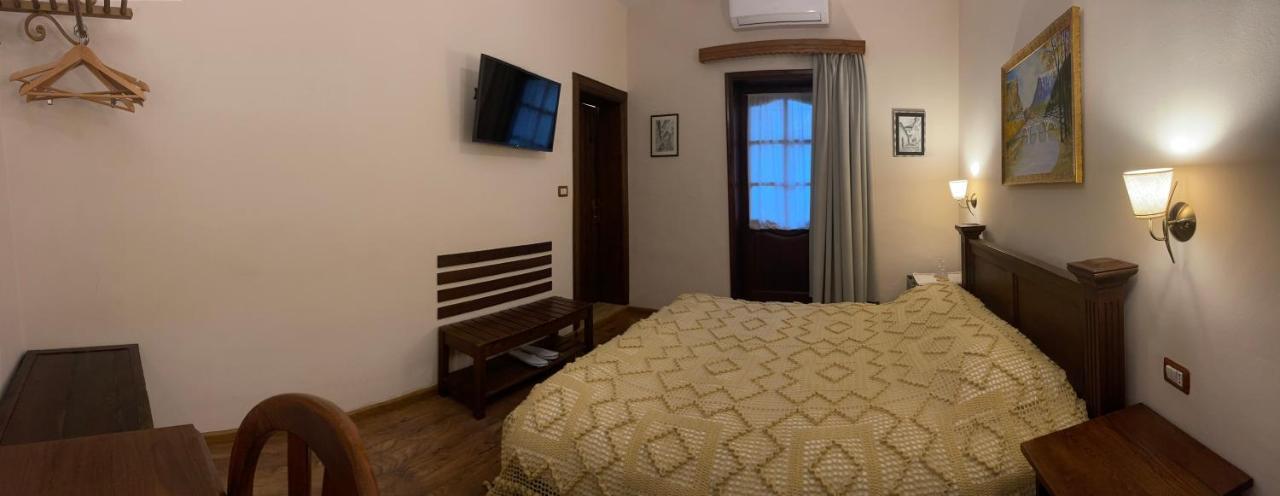 Hotel Mangalemi 베라트 외부 사진
