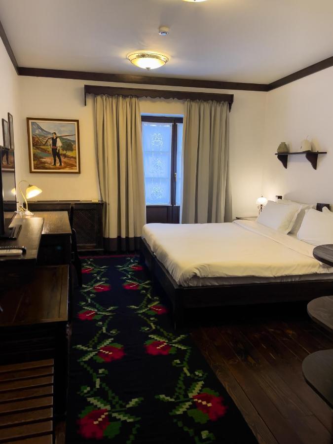 Hotel Mangalemi 베라트 외부 사진